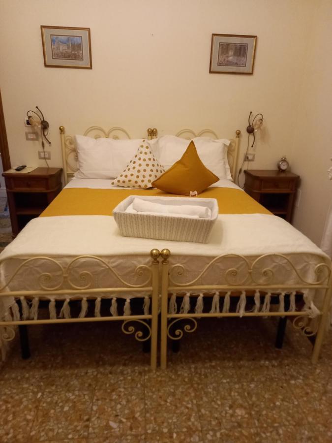 לוקה Bnb Villa Melany Vicino Centro מראה חיצוני תמונה