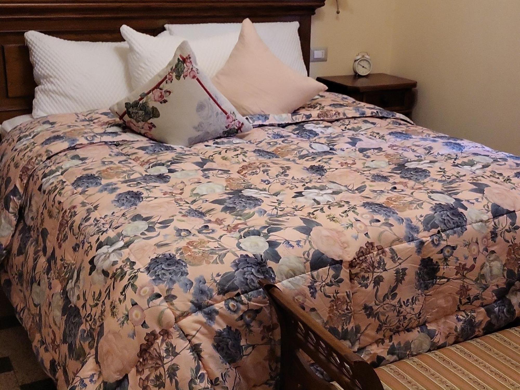 לוקה Bnb Villa Melany Vicino Centro חדר תמונה