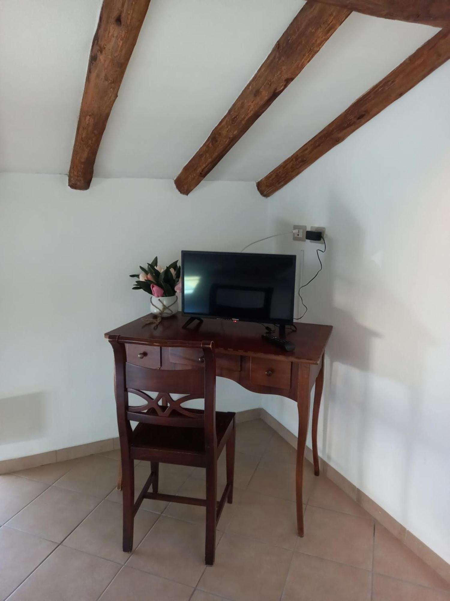 לוקה Bnb Villa Melany Vicino Centro חדר תמונה
