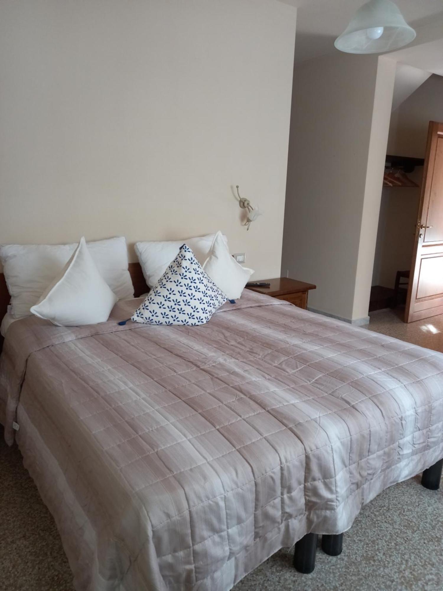 לוקה Bnb Villa Melany Vicino Centro חדר תמונה