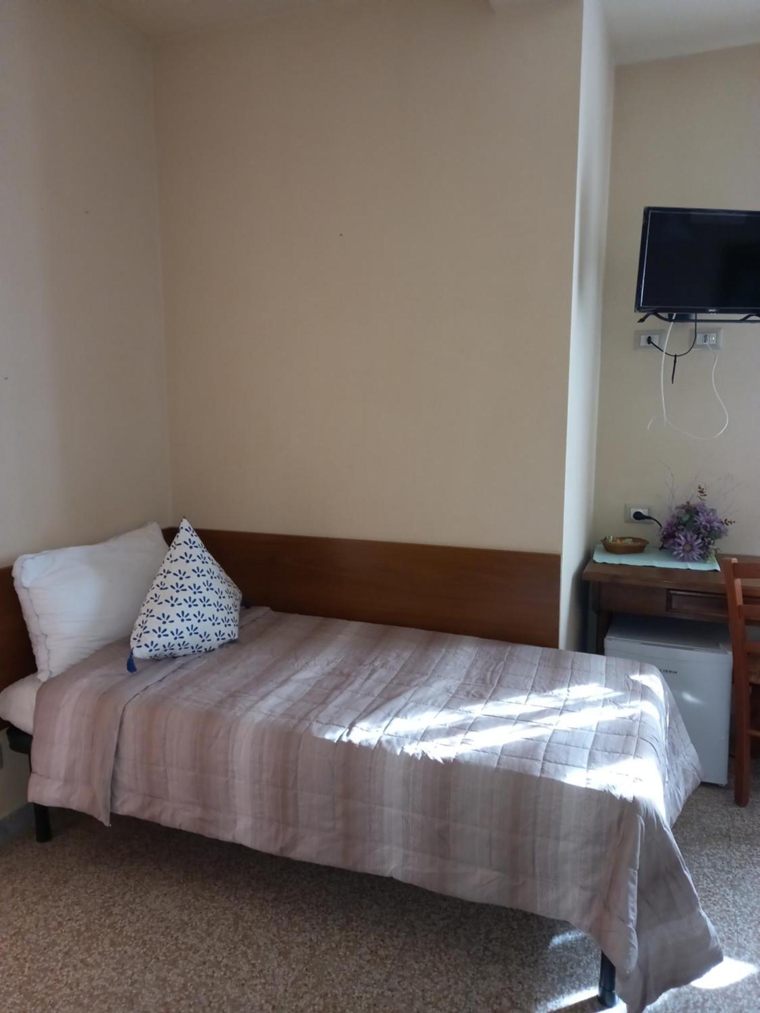 לוקה Bnb Villa Melany Vicino Centro חדר תמונה